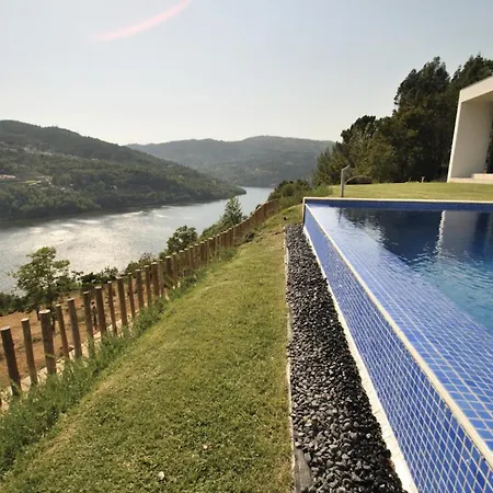 Casa De Ribadouro Homestay *