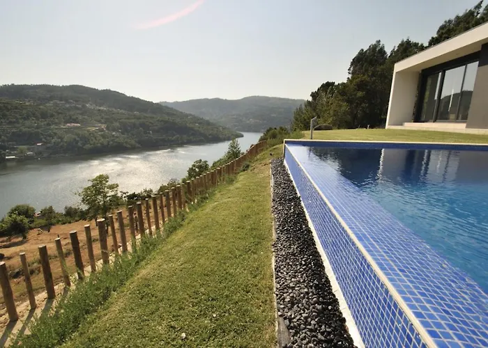 Casa De Ribadouro Homestay *