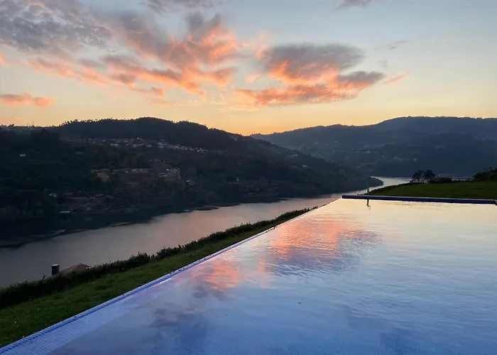 Casa De Ribadouro Homestay